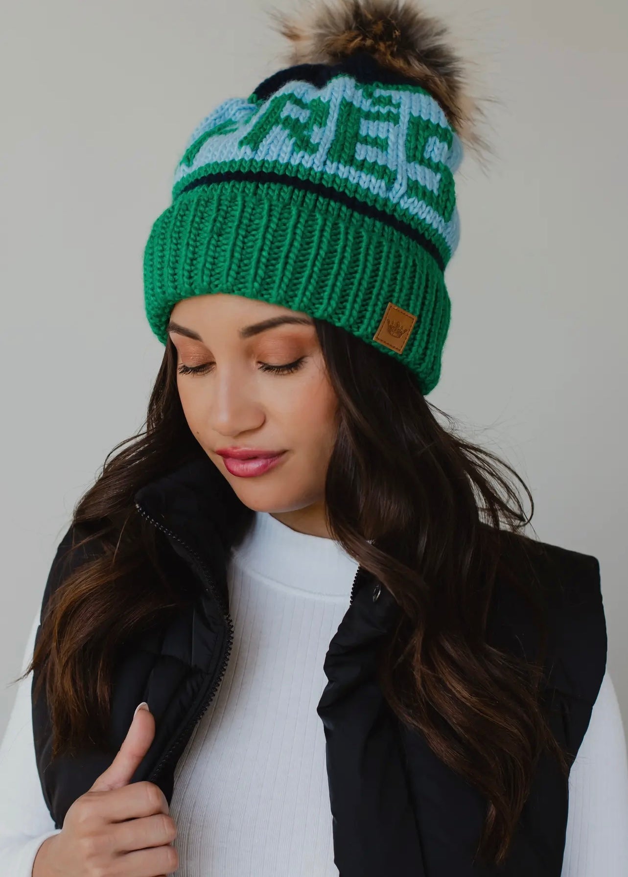 Après Knit Hat with Faux Fur Pom