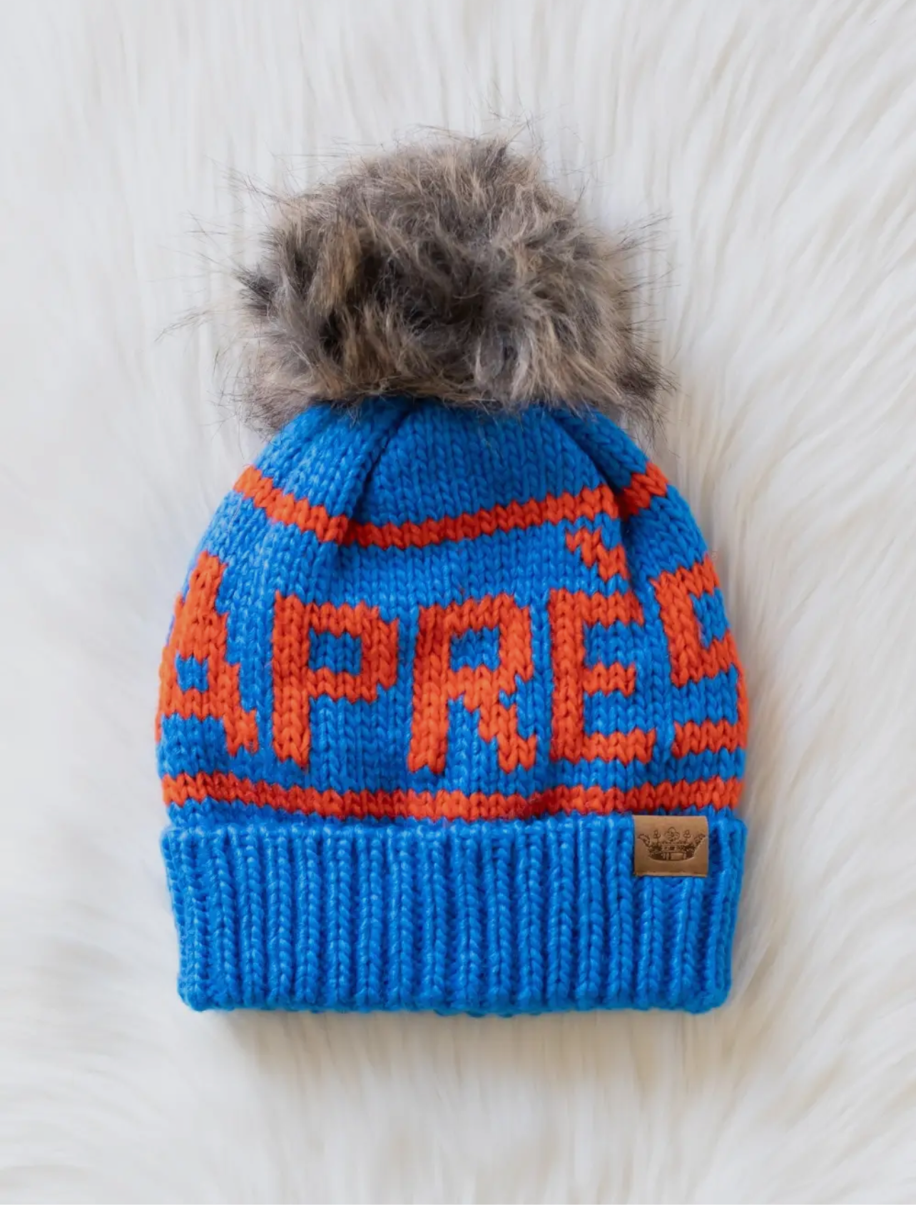Après Knit Hat with Faux Fur Pom