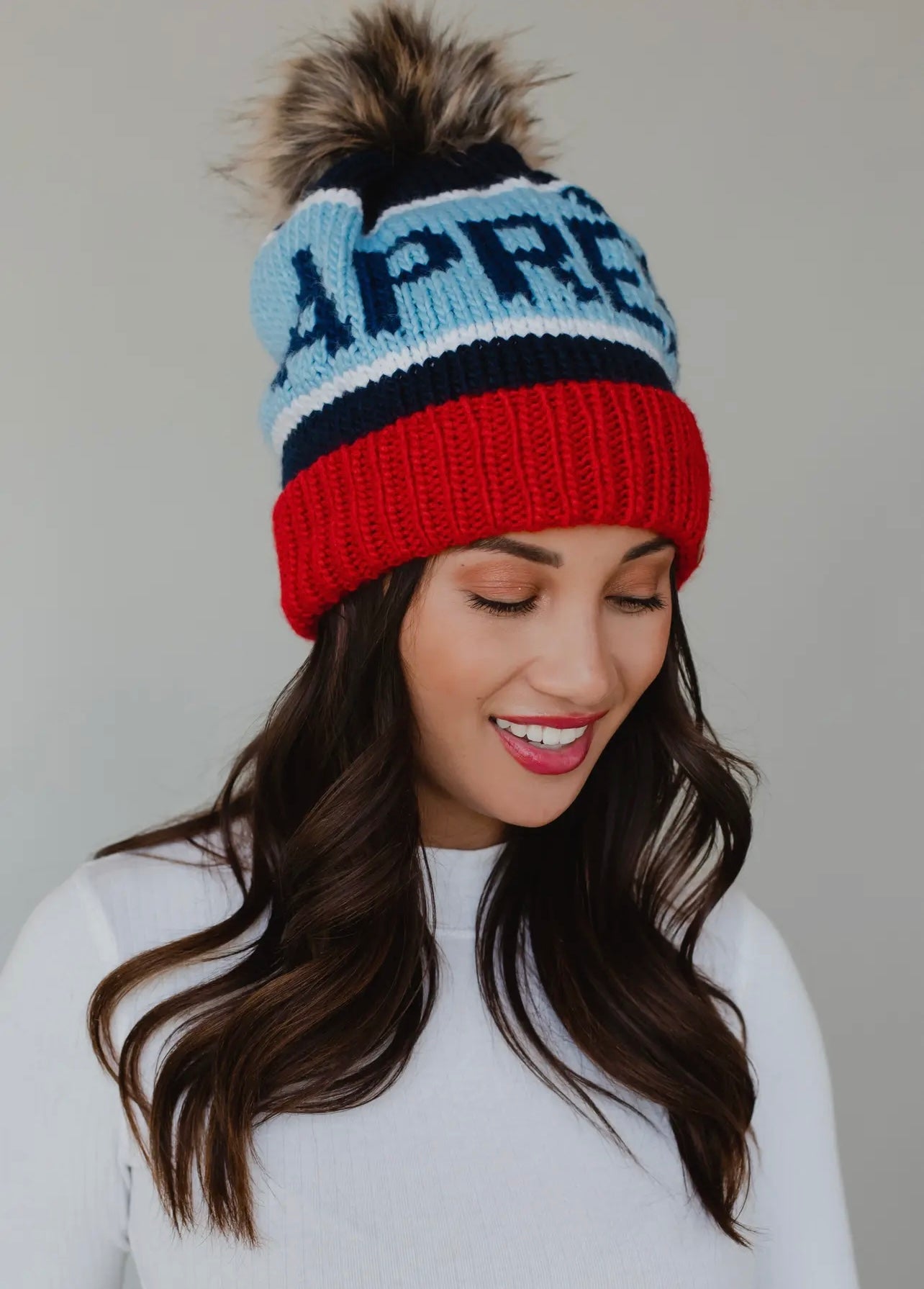 Après Knit Hat with Faux Fur Pom