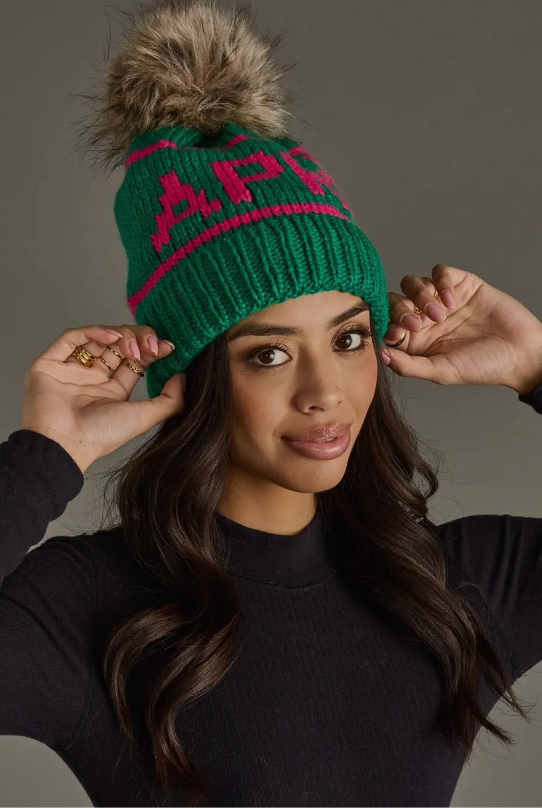 Shop Après Knit Hat Faux Fur Pom – Style Trolley