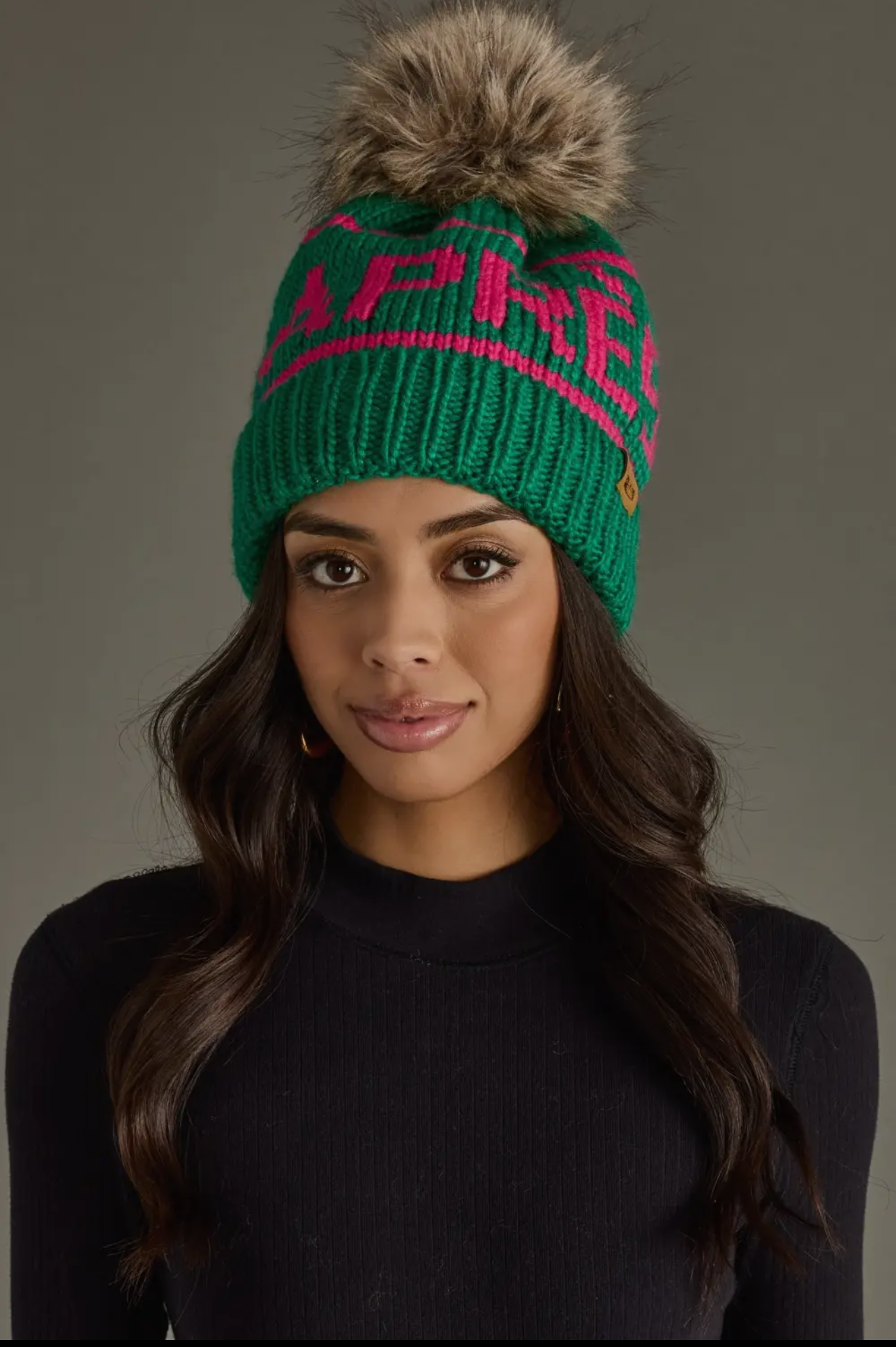 Après Knit Hat with Faux Fur Pom