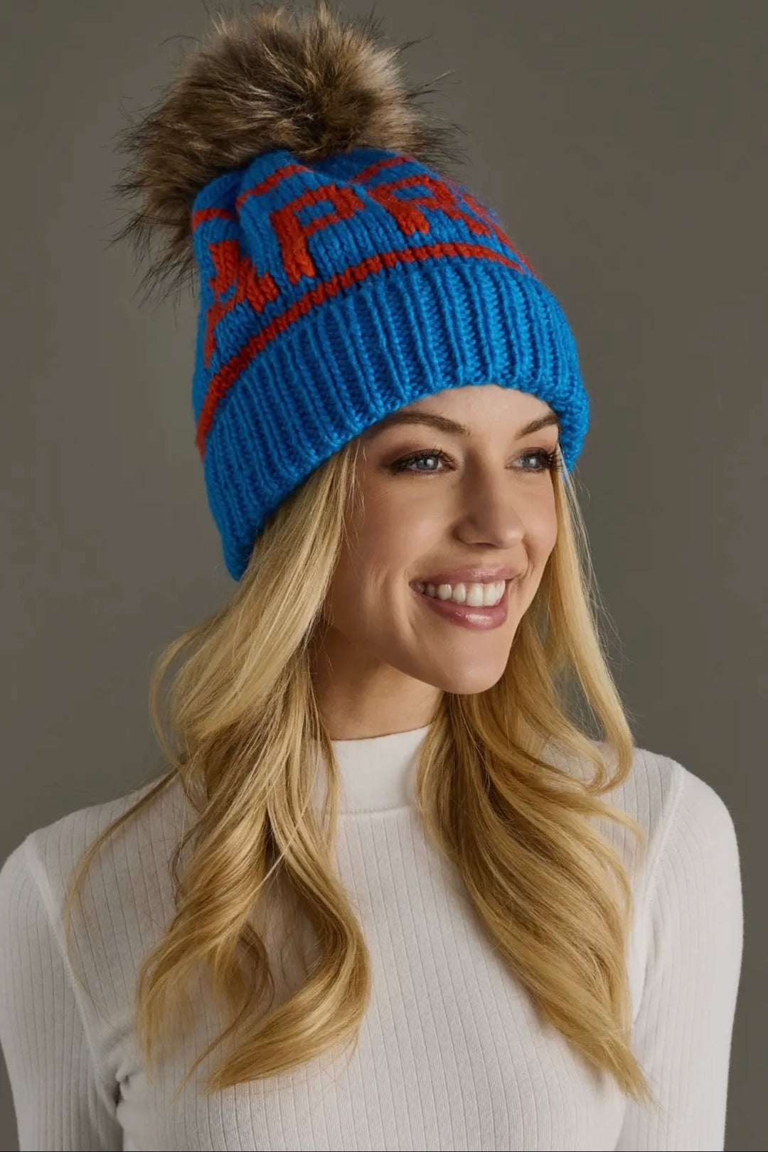 Shop Après Knit Hat Faux Fur Pom – Style Trolley