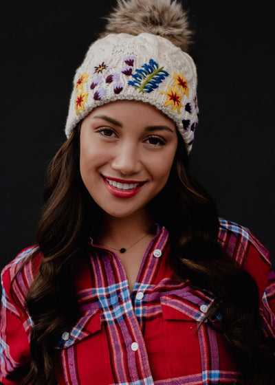 Embroidered Cable Knit Pom Hat